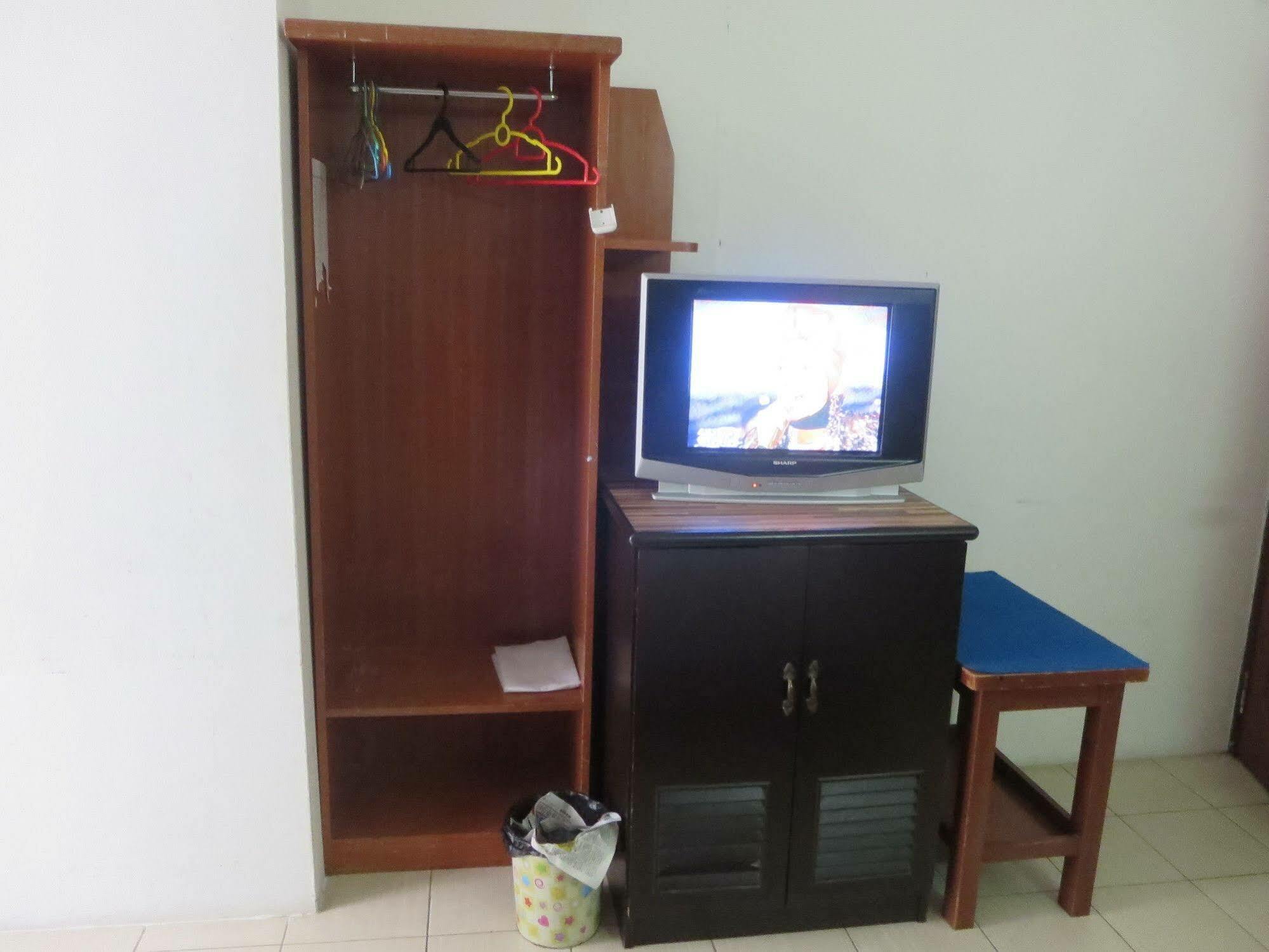 Wah May Hotel Kota Kinabalu Bagian luar foto